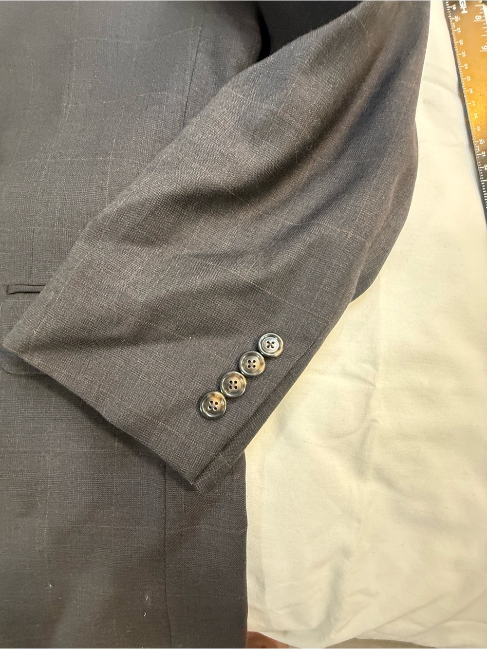 Jos. A. Bank Men's Dark Charcoal Windowpane Two-Button Sport Coat - Picture 12 of 15